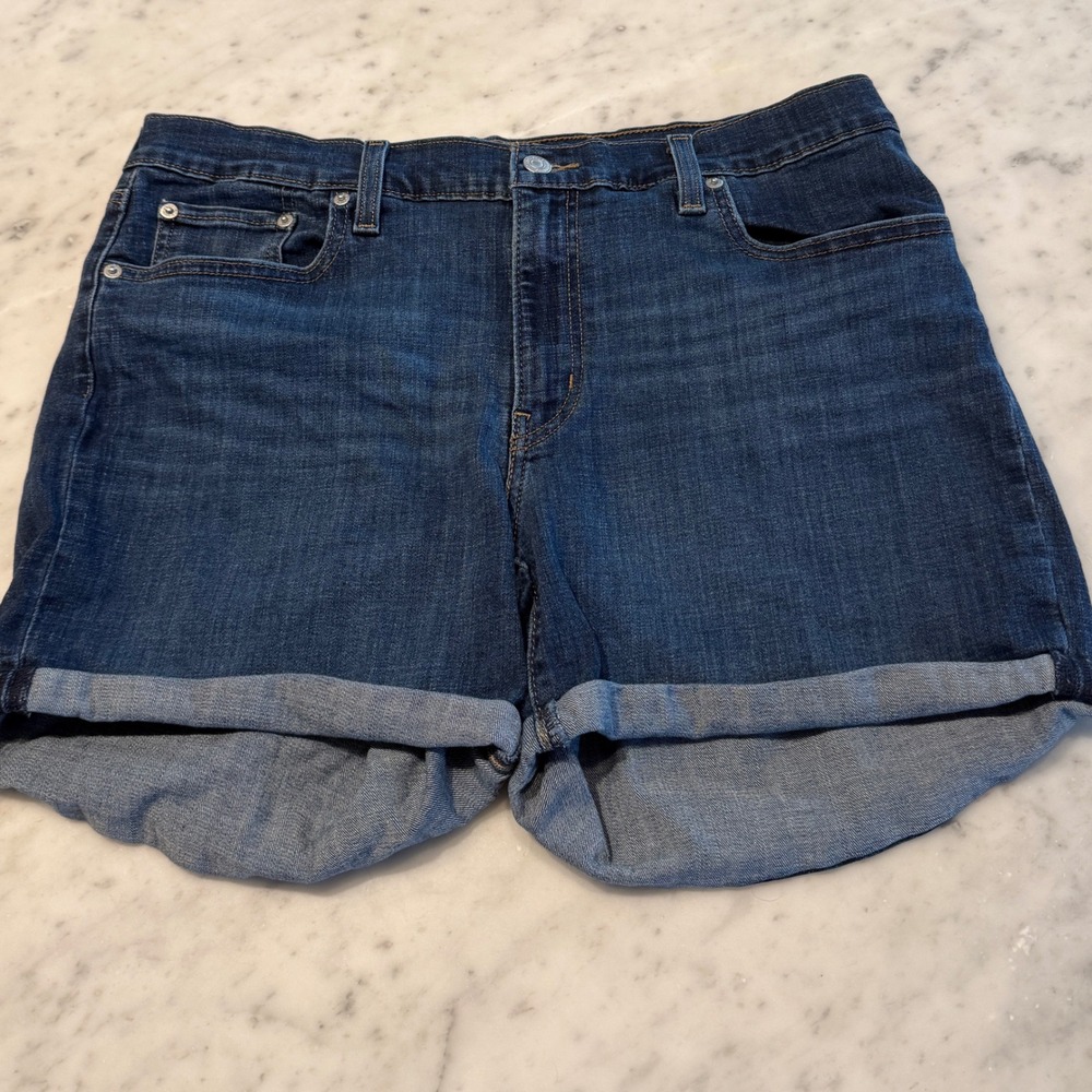 Levis Mid Length Denim Shorts Womens 32 Dark Wash Blue Cuffed WaterLess Rise 11"
